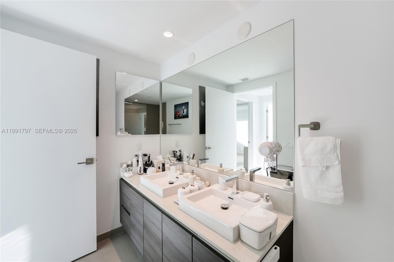1080 Brickell Ave #1603, Miami FL 33131