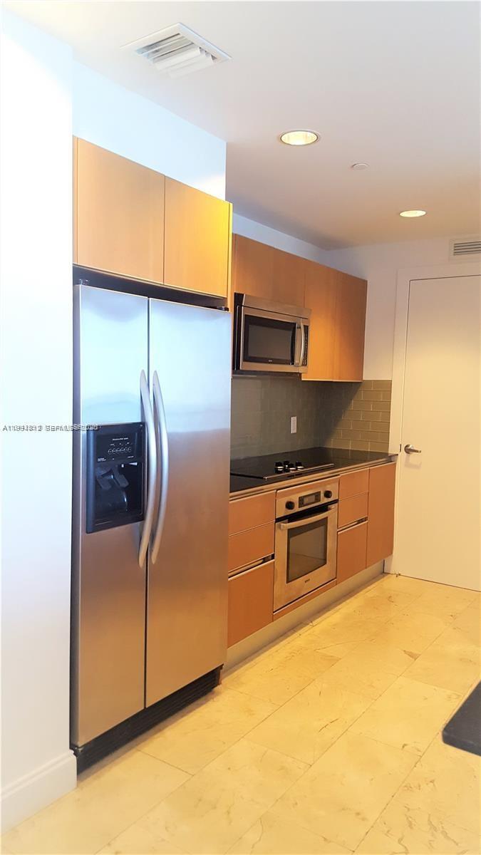 1060 Brickell Ave #2403, Miami FL 33131