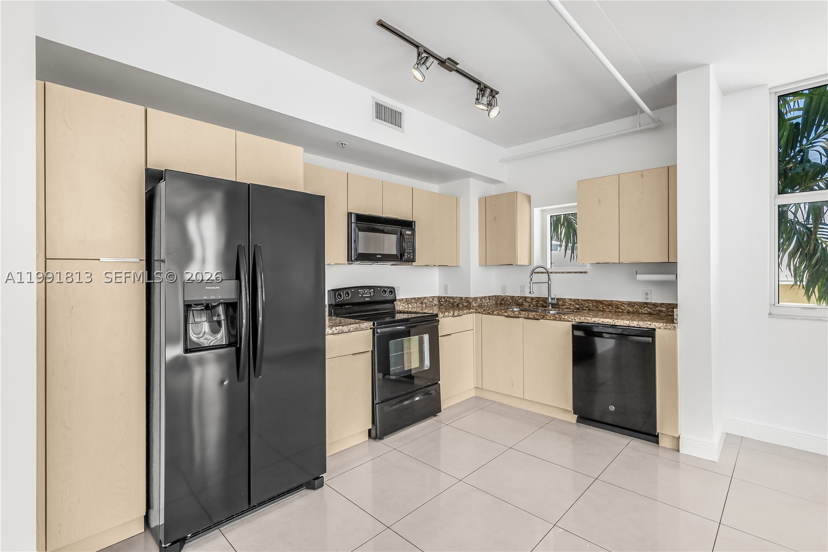 3180 SW 22nd St #601, Miami FL 33145
