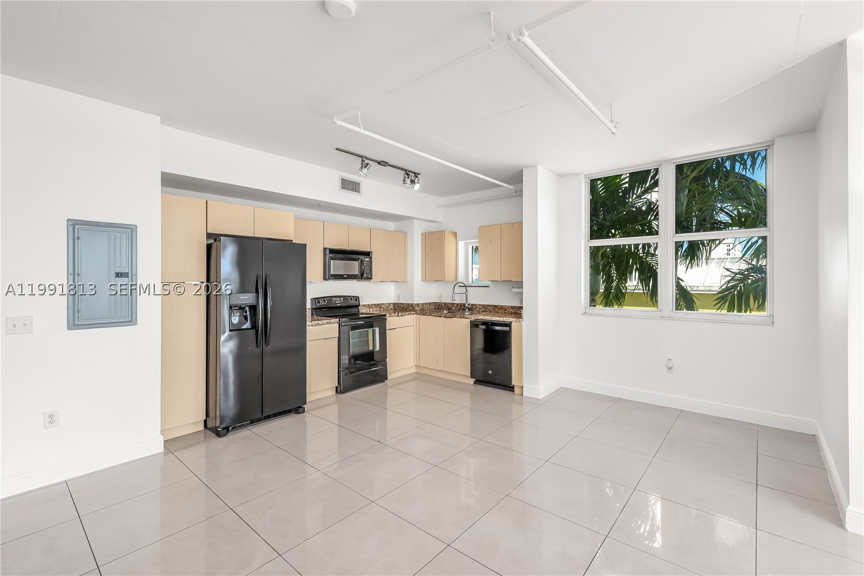 3180 SW 22nd St #601, Miami FL 33145