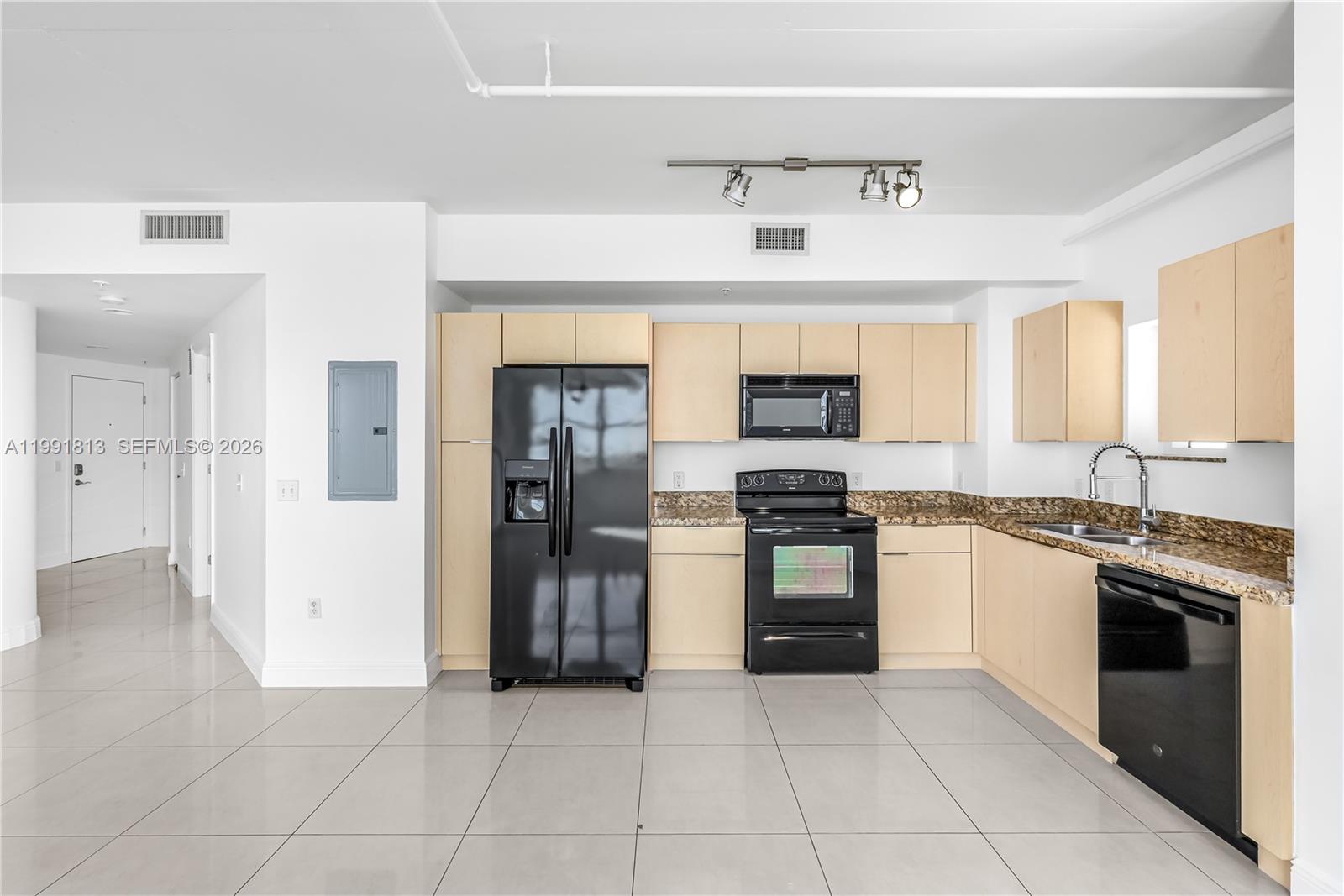 3180 SW 22nd St #601, Miami FL 33145