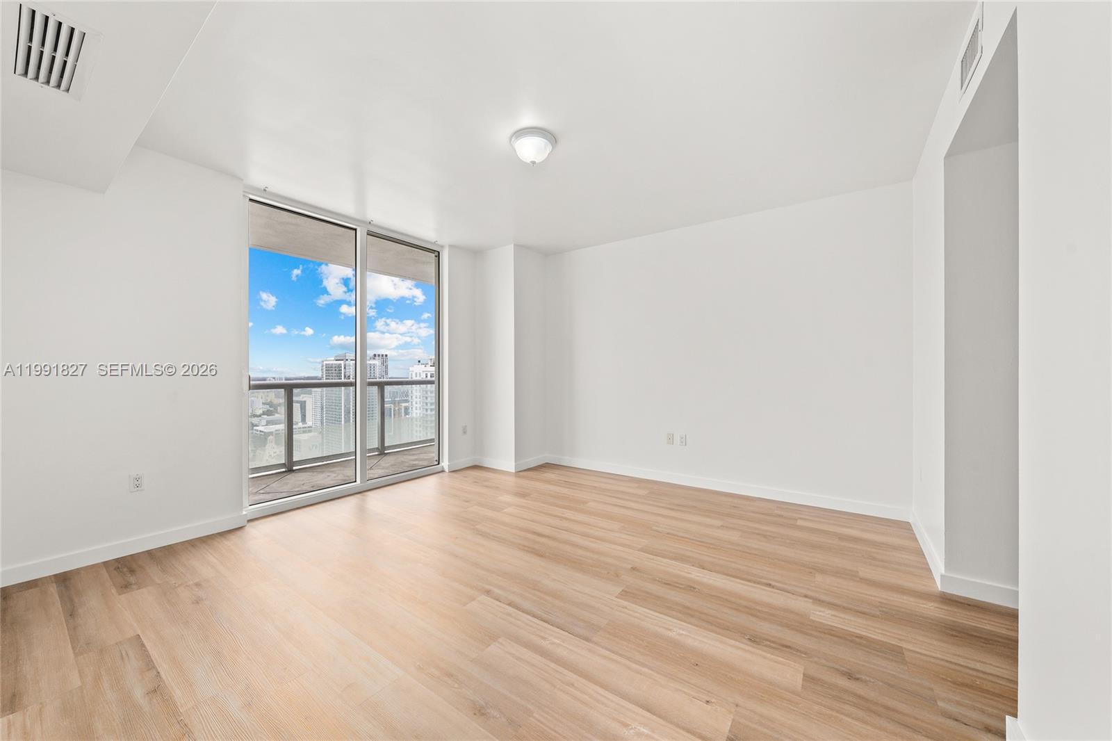 50 Biscayne Blvd #4111, Miami FL 33132