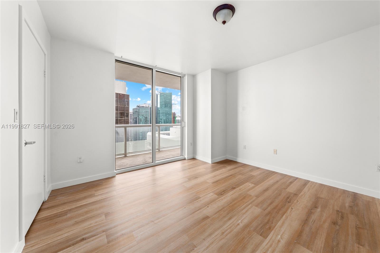 50 Biscayne Blvd #4111, Miami FL 33132