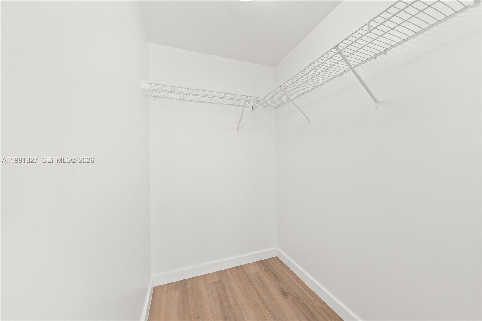 50 Biscayne Blvd #4111, Miami FL 33132