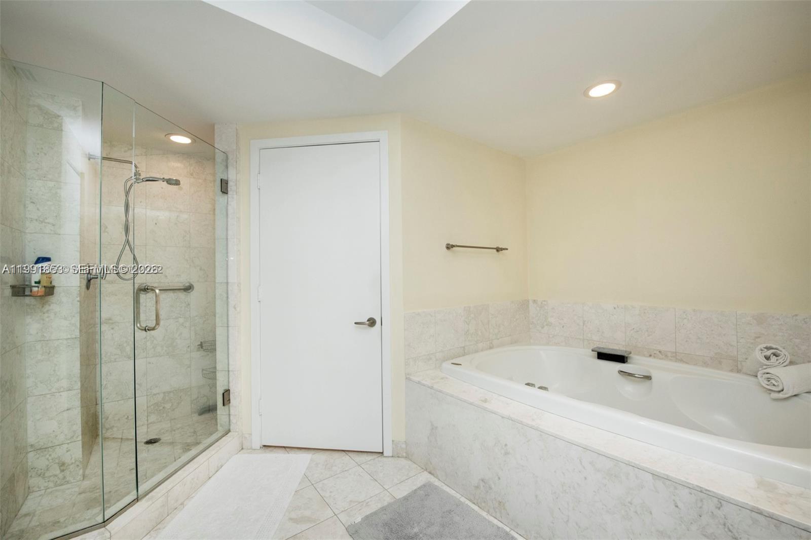 1331 Brickell Bay Dr #903, Miami FL 33131