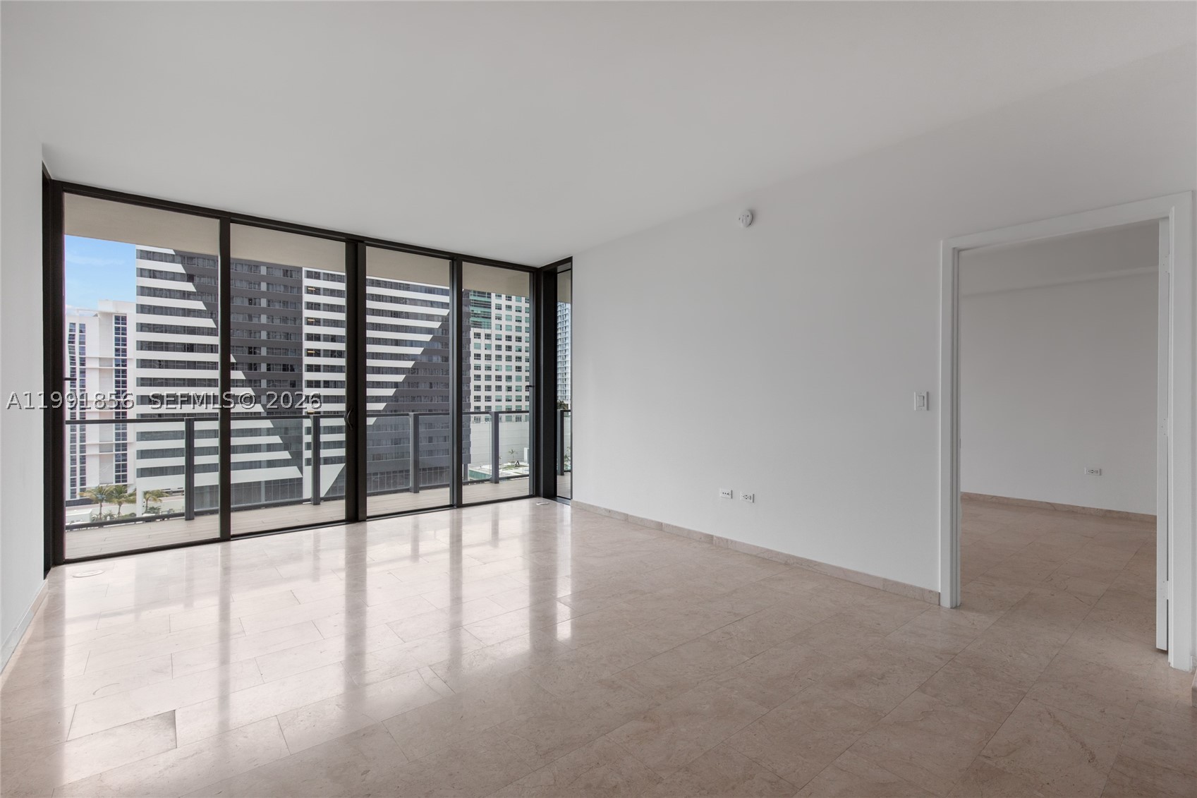 88 SW 7th St #904, Miami FL 33130