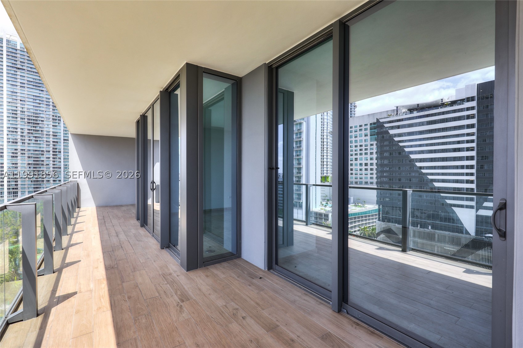 88 SW 7th St #904, Miami FL 33130
