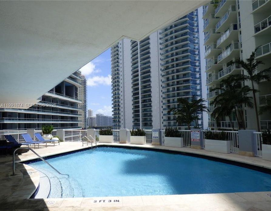 170 SE 14th St #3005, Miami FL 33131