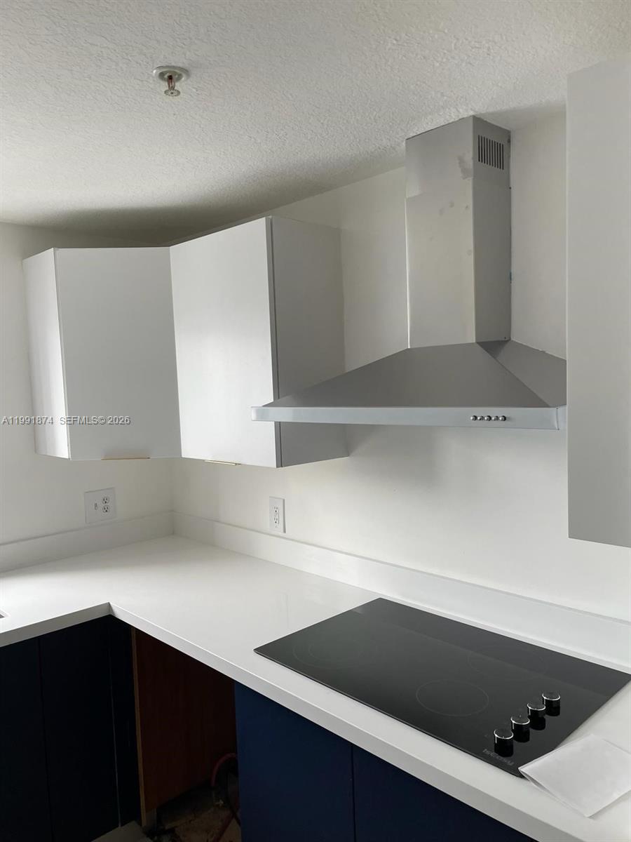 170 SE 14th St #3005, Miami FL 33131