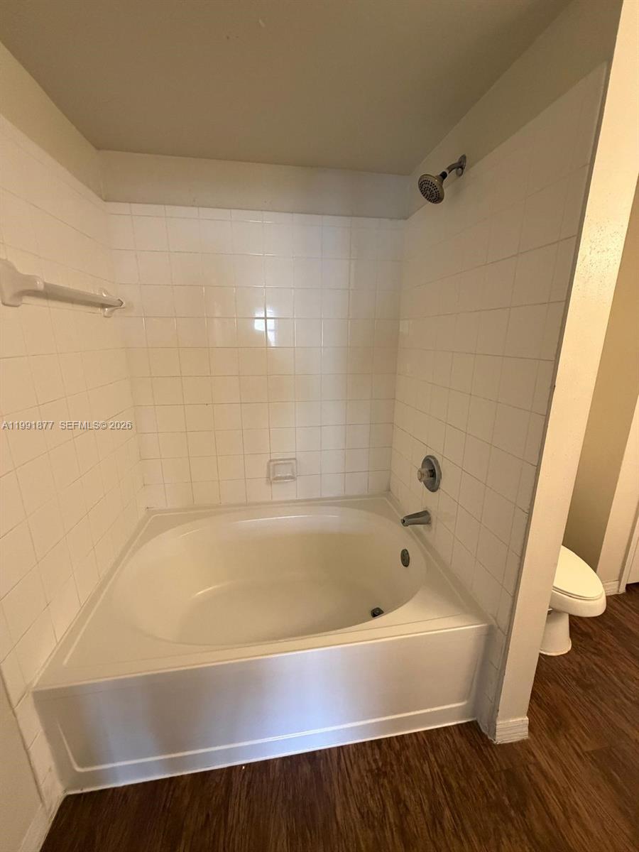 Pembroke Pines FL 33025 - A11991877