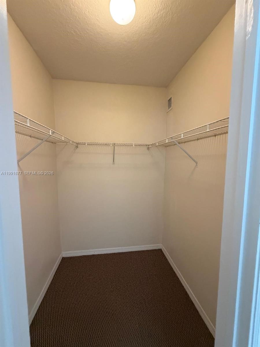 Pembroke Pines FL 33025 - A11991877