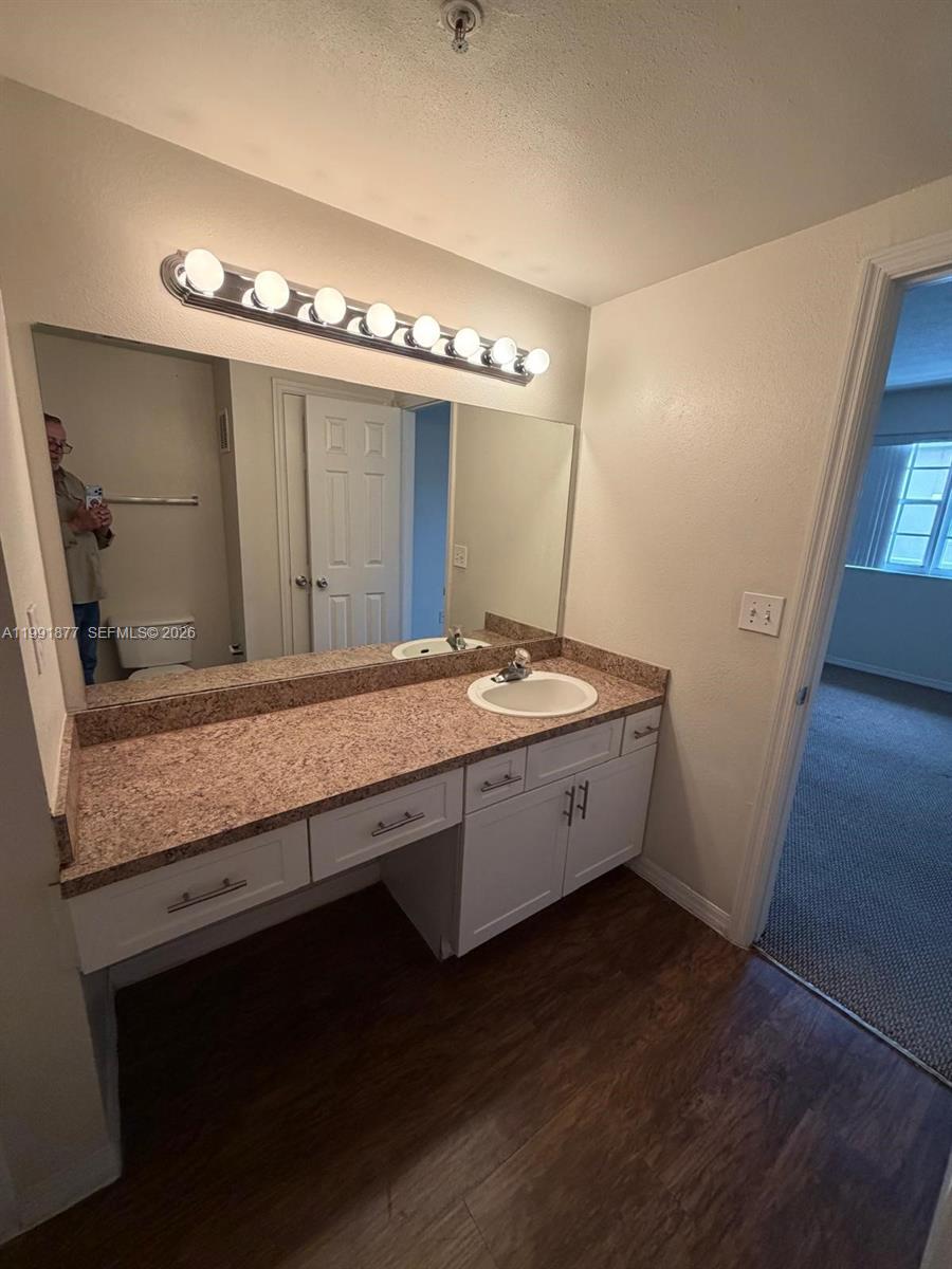 Pembroke Pines FL 33025 - A11991877