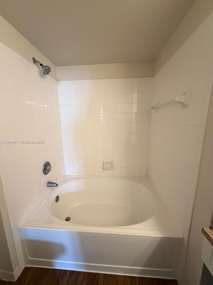 Pembroke Pines FL 33025 - A11991877