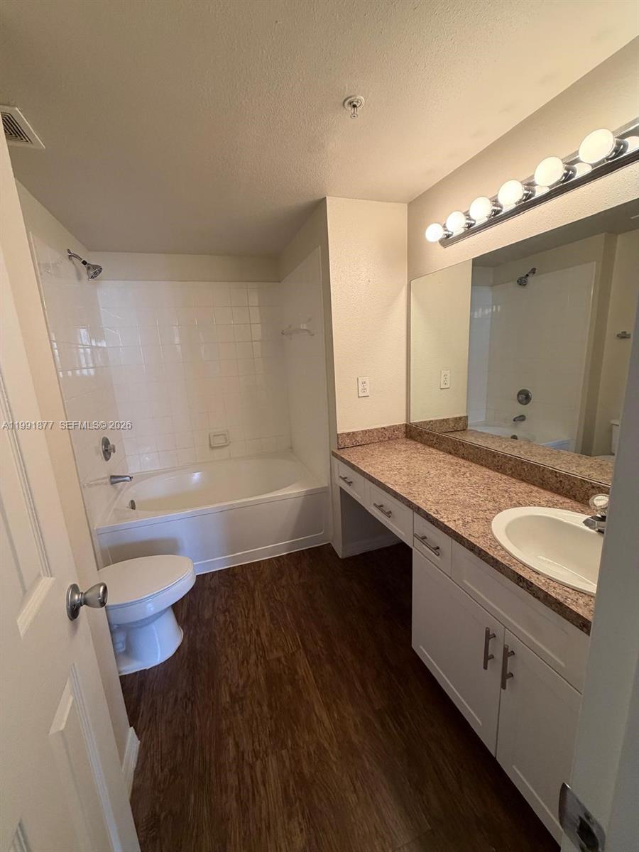 Pembroke Pines FL 33025 - A11991877