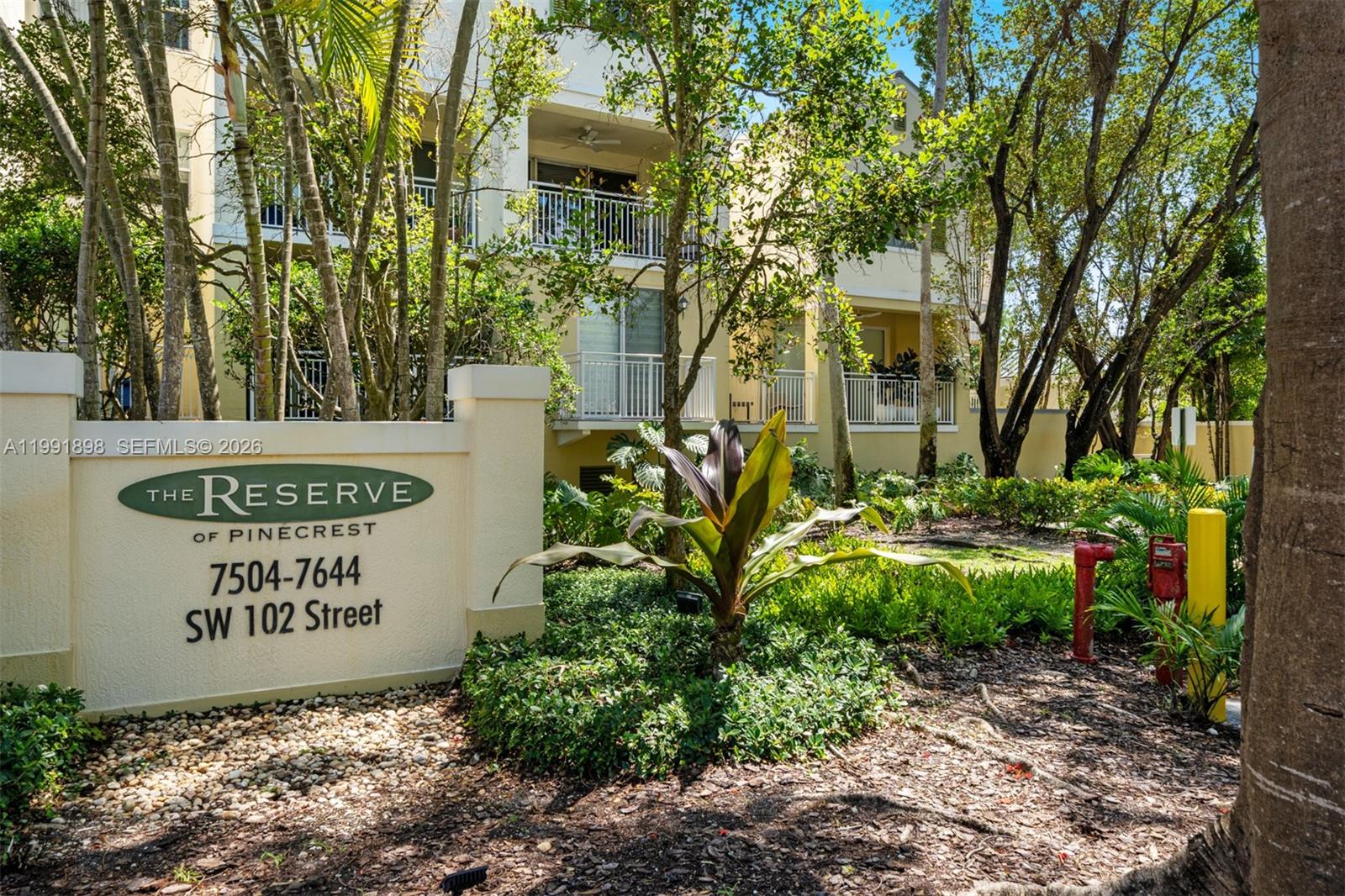 7588 SW 102nd St #203, Pinecrest FL 33156