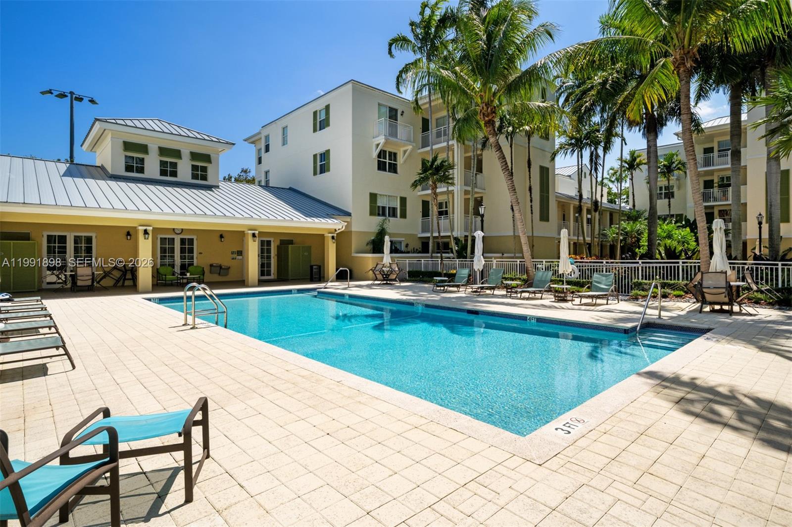 7588 SW 102nd St #203, Pinecrest FL 33156