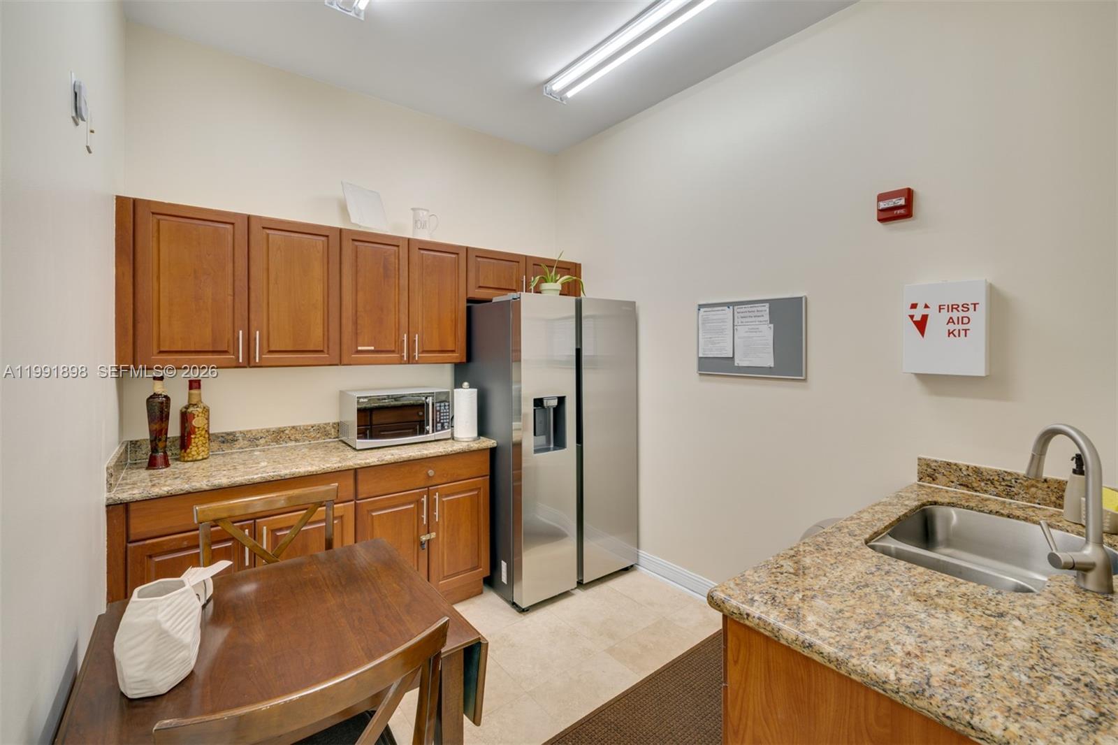 7588 SW 102nd St #203, Pinecrest FL 33156