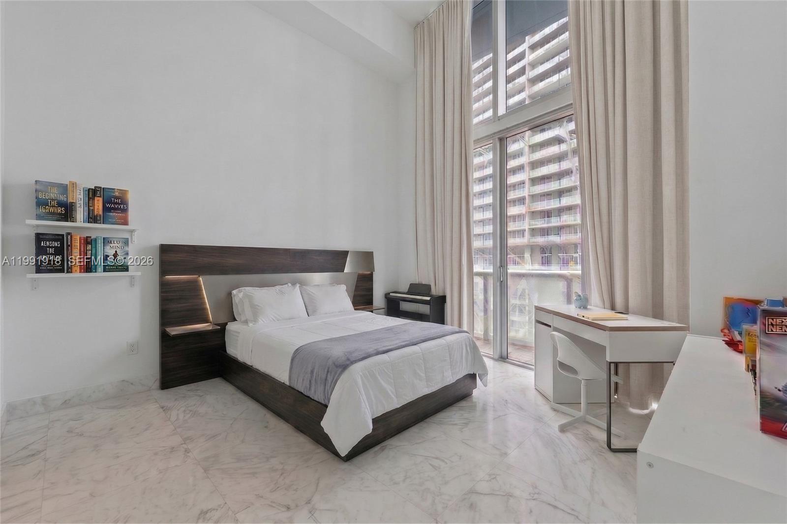 475 Brickell Ave #2209, Miami FL 33131
