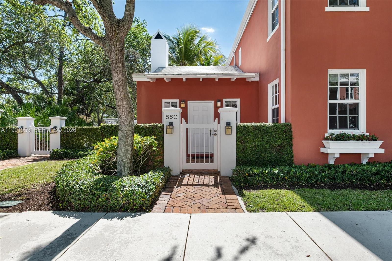 550 Loretto Ave #16, Coral Gables FL 33146