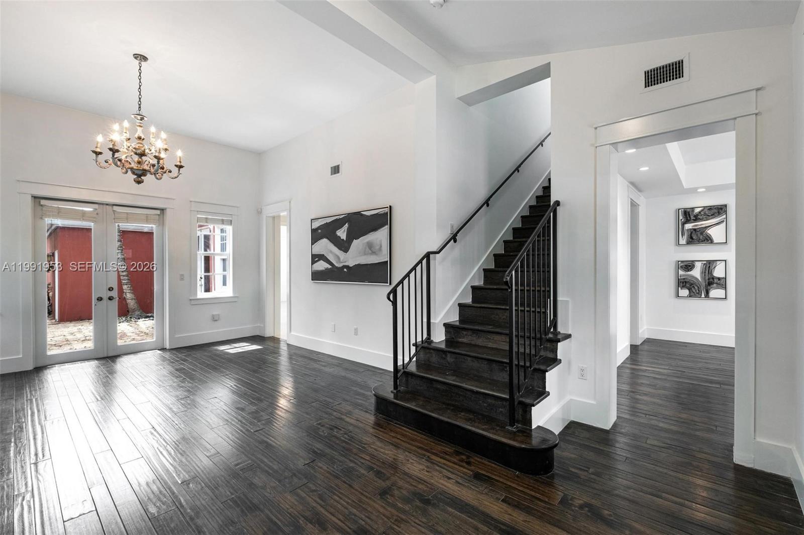 550 Loretto Ave #16, Coral Gables FL 33146