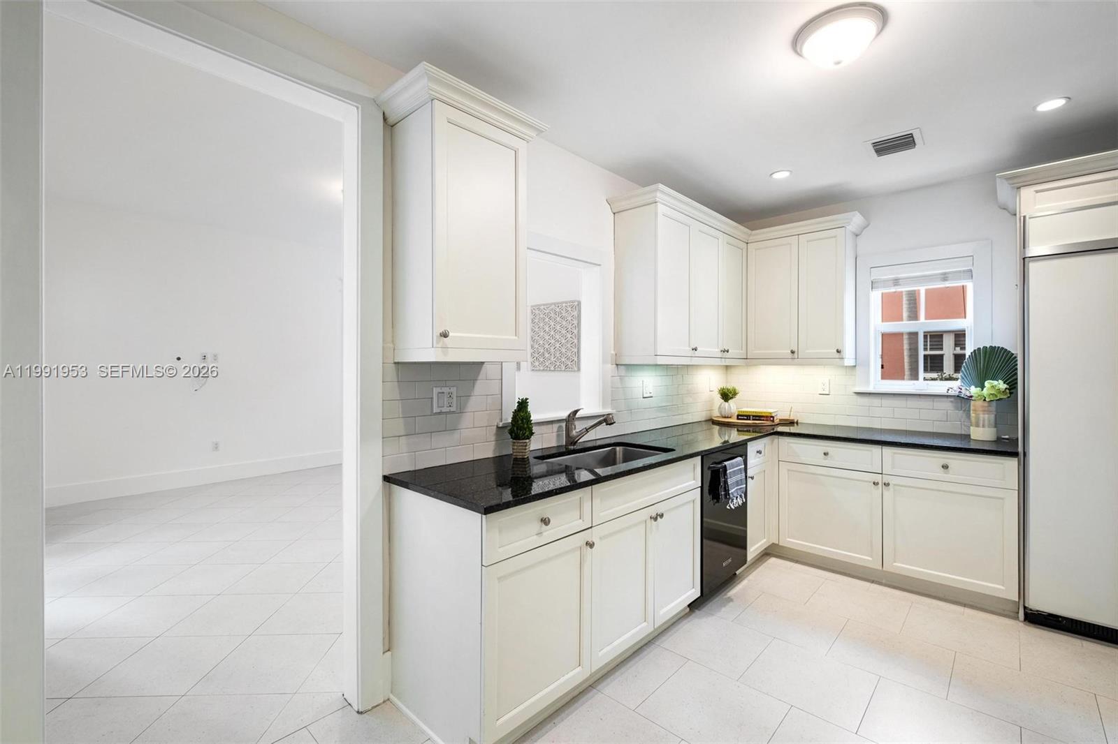 550 Loretto Ave #16, Coral Gables FL 33146