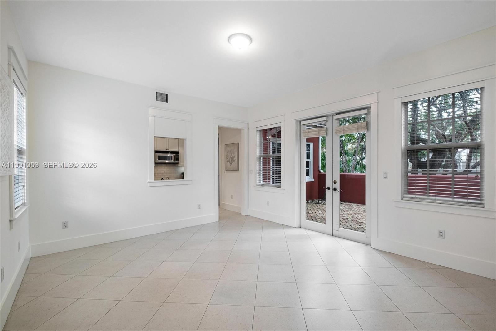 550 Loretto Ave #16, Coral Gables FL 33146