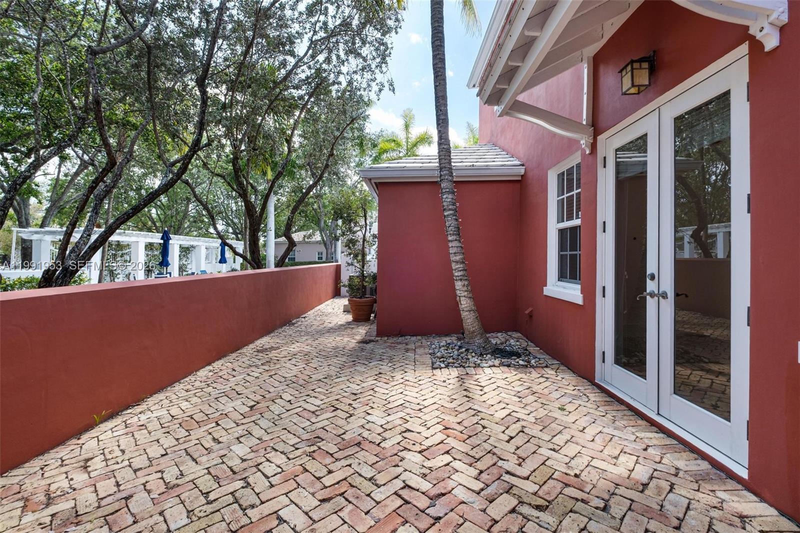 550 Loretto Ave #16, Coral Gables FL 33146