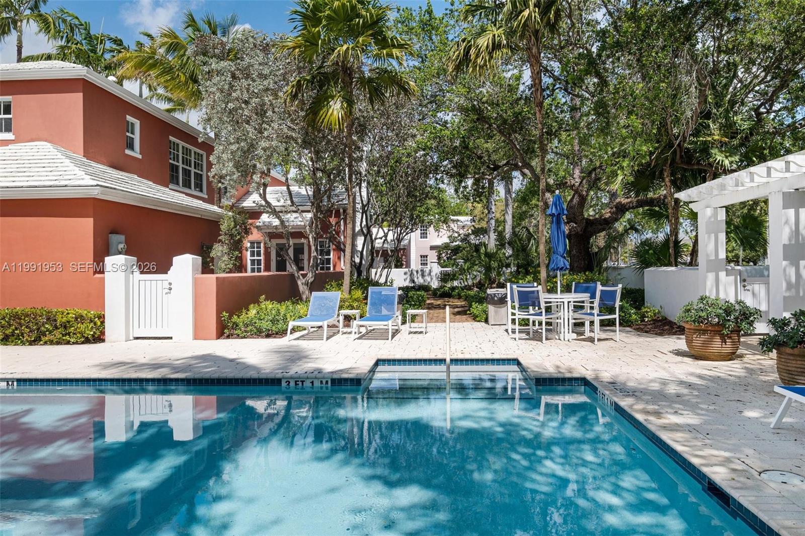 550 Loretto Ave #16, Coral Gables FL 33146