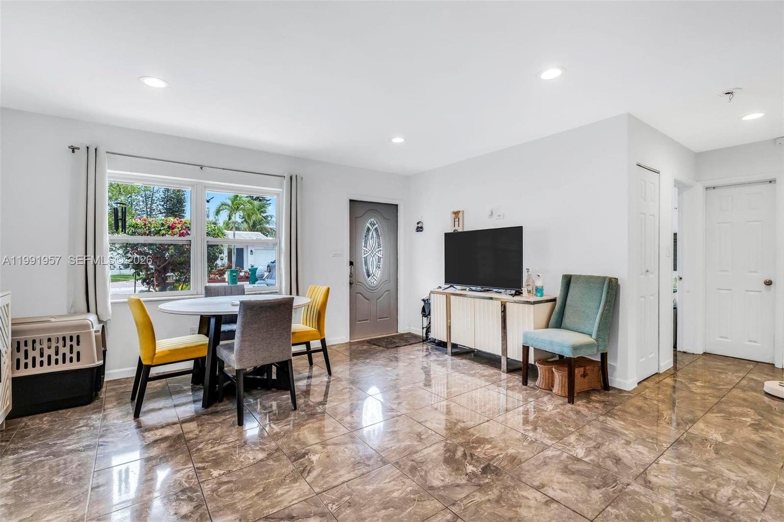 7211 NW 76th St, Tamarac FL 33321