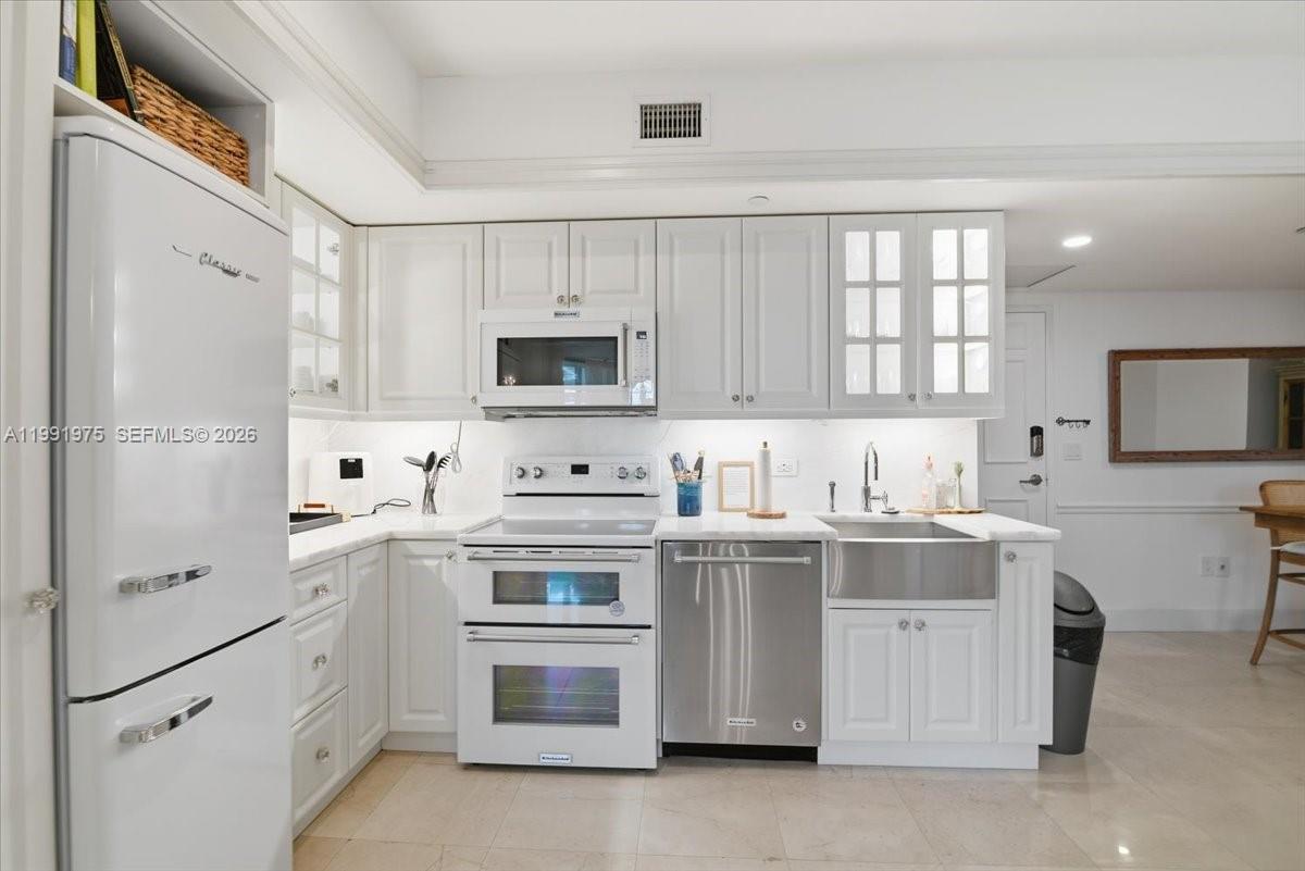 350 S Miami Ave #1205, Miami FL 33130