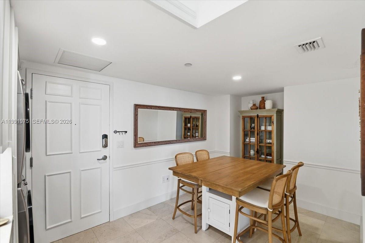 350 S Miami Ave #1205, Miami FL 33130