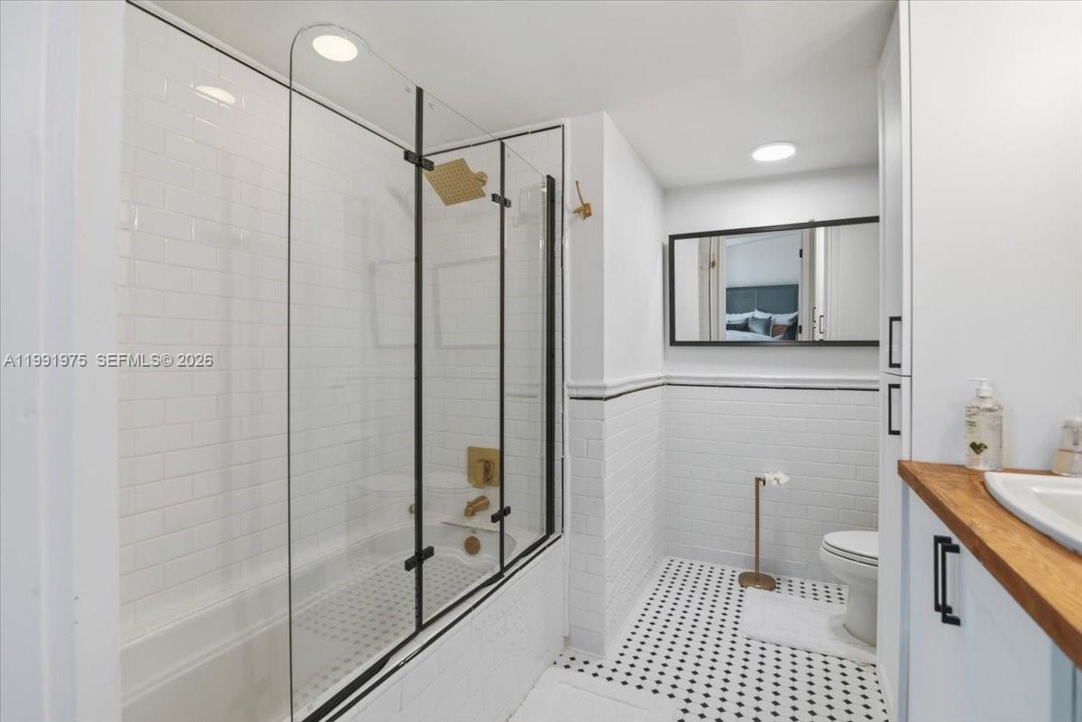 350 S Miami Ave #1205, Miami FL 33130