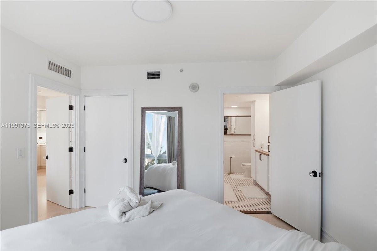 350 S Miami Ave #1205, Miami FL 33130