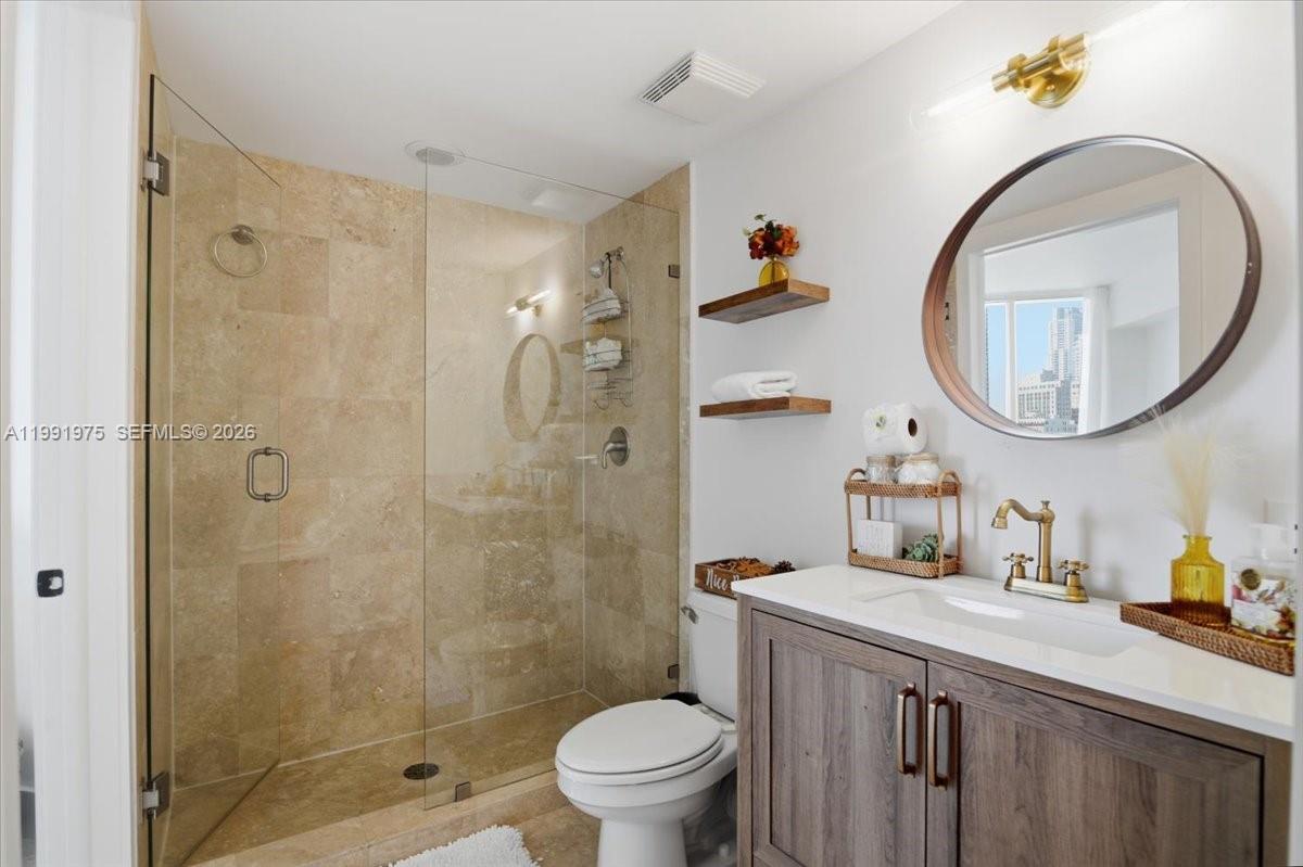 350 S Miami Ave #1205, Miami FL 33130