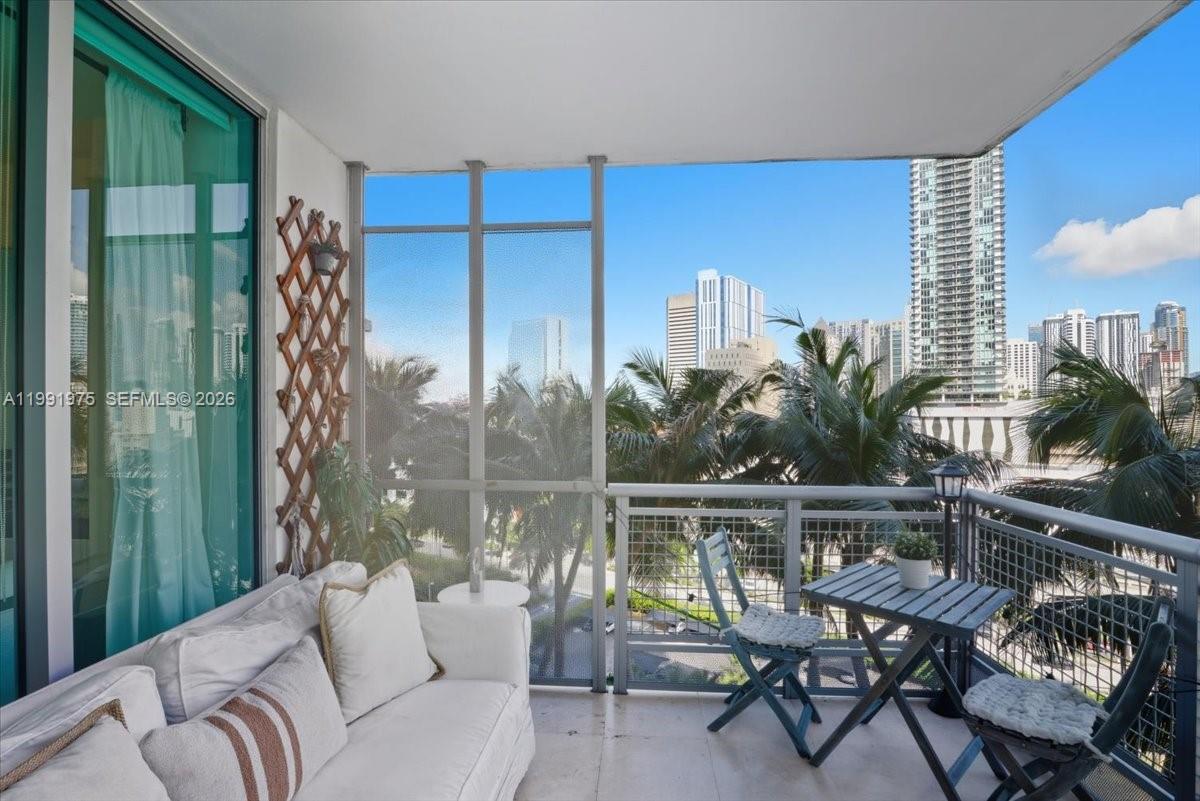 350 S Miami Ave #1205, Miami FL 33130