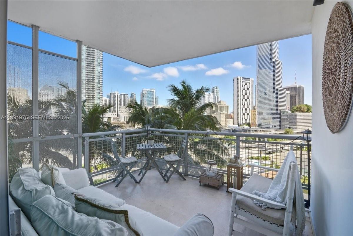 350 S Miami Ave #1205, Miami FL 33130