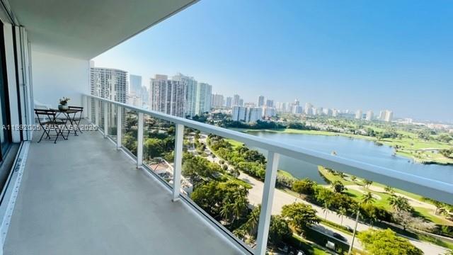3731 N Country Club Dr #2225, Aventura FL 33180