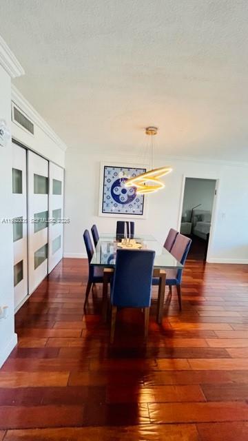3731 N Country Club Dr #2225, Aventura FL 33180