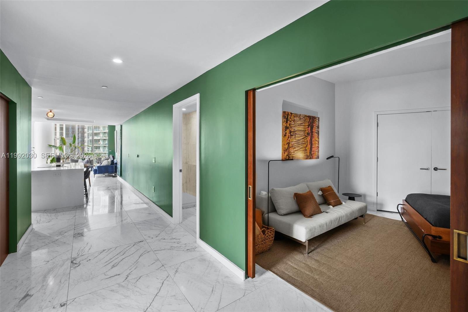 851 NE 1st Ave #3211, Miami FL 33132