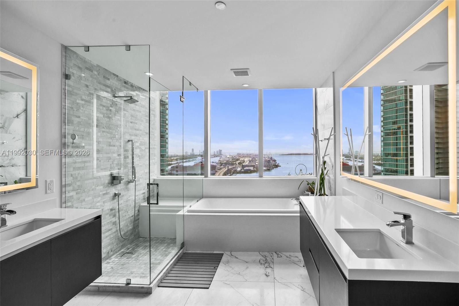 851 NE 1st Ave #3211, Miami FL 33132