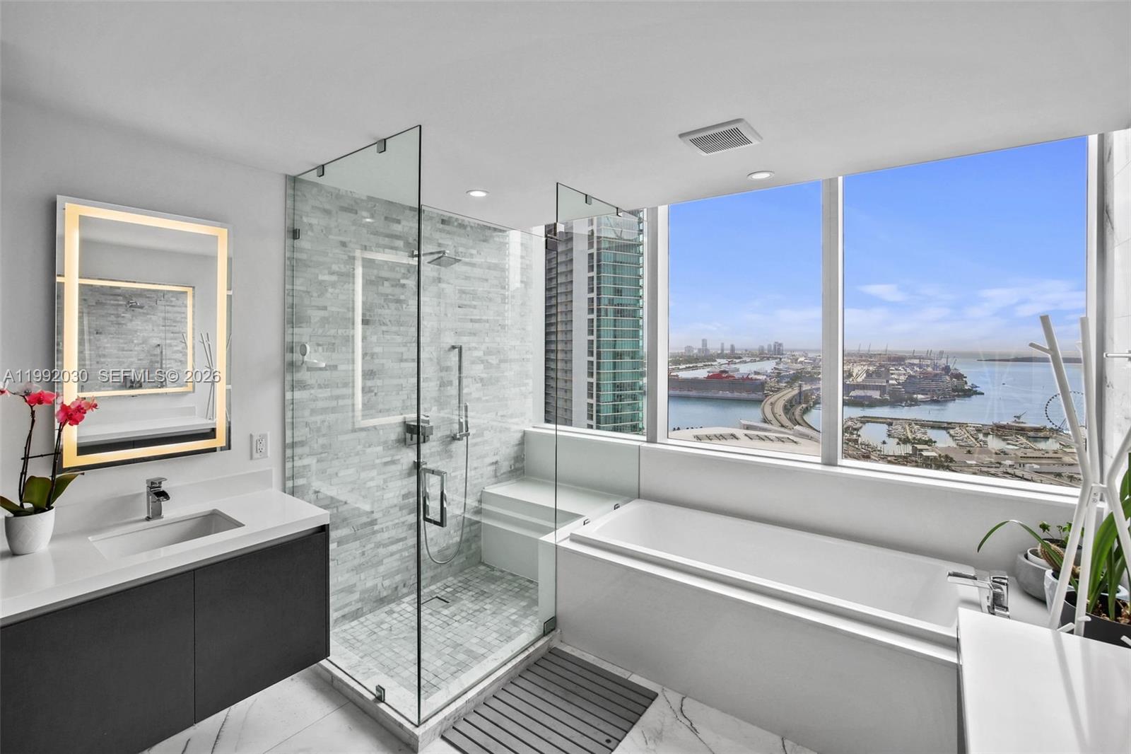 851 NE 1st Ave #3211, Miami FL 33132