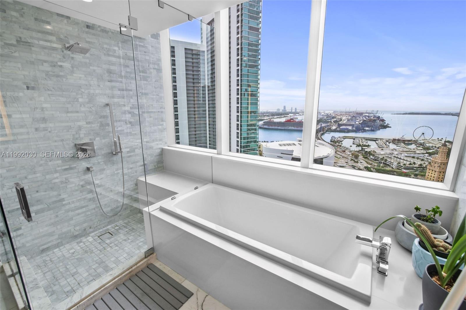 851 NE 1st Ave #3211, Miami FL 33132