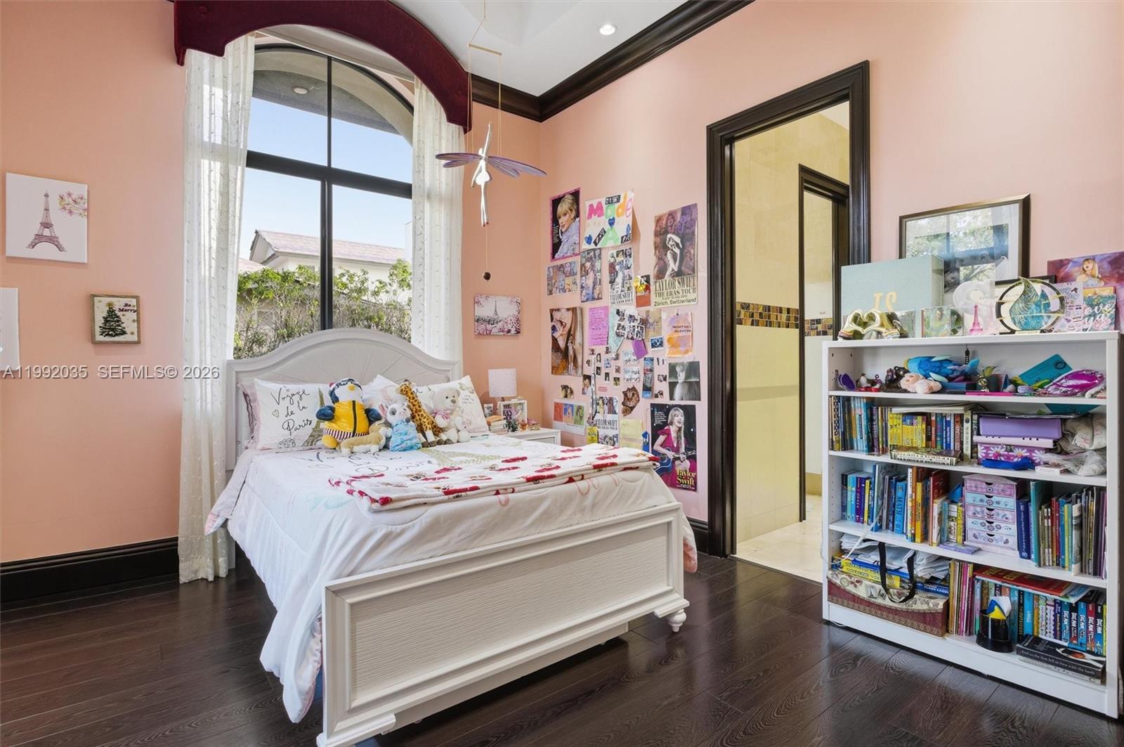 12991 Lerida St, Coral Gables FL 33156