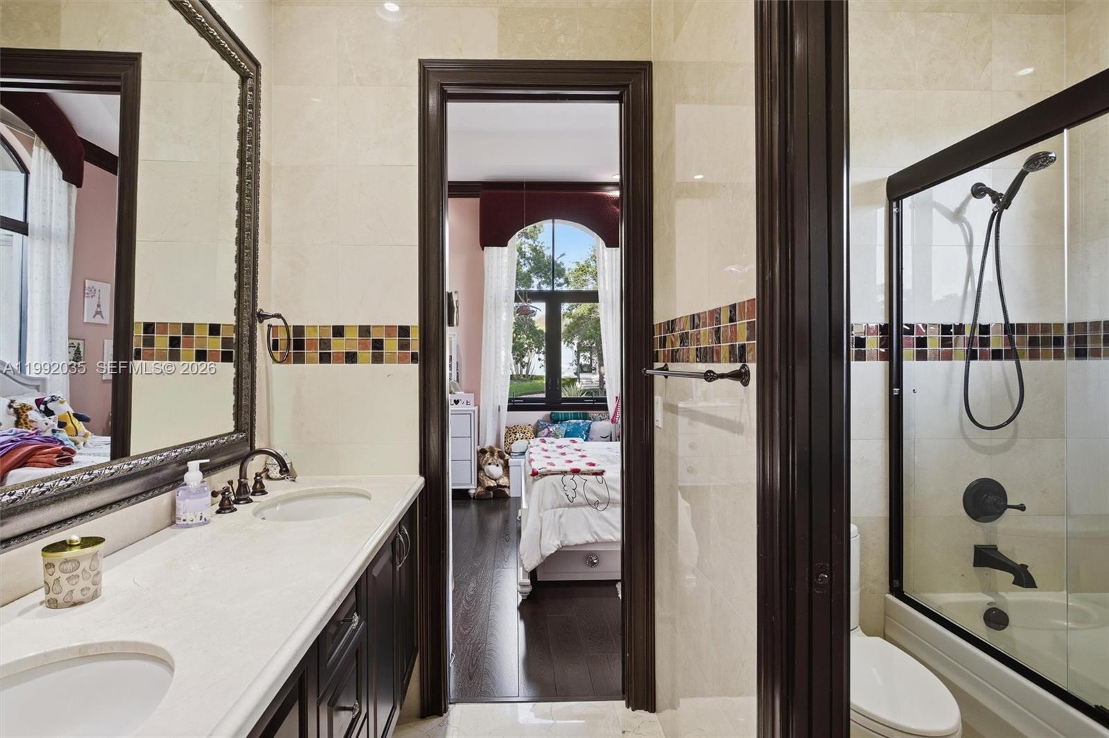 12991 Lerida St, Coral Gables FL 33156