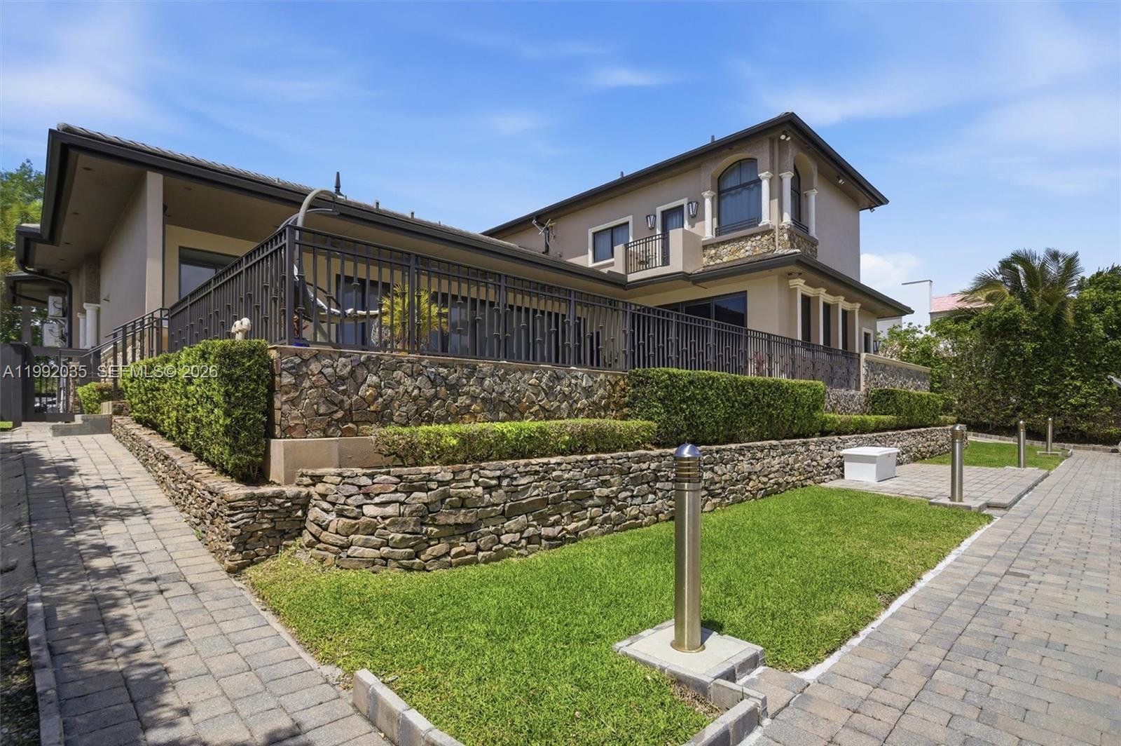 12991 Lerida St, Coral Gables FL 33156