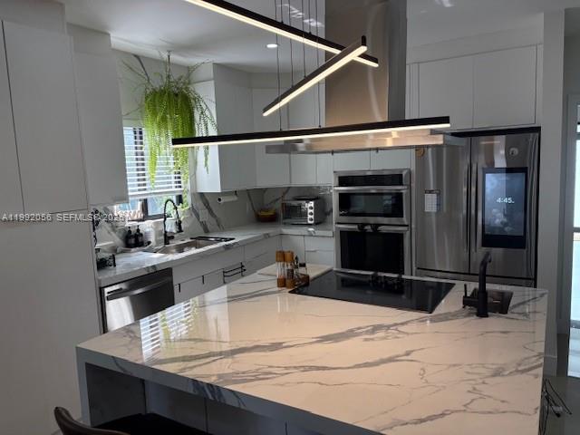 111 NW 46th St, Miami FL 33127