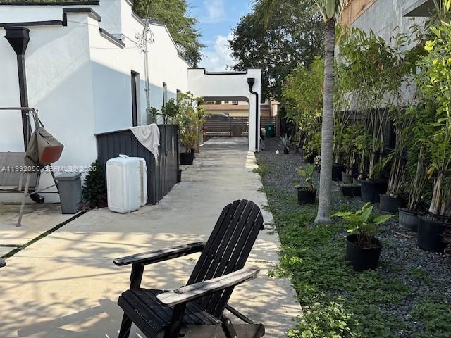 111 NW 46th St, Miami FL 33127