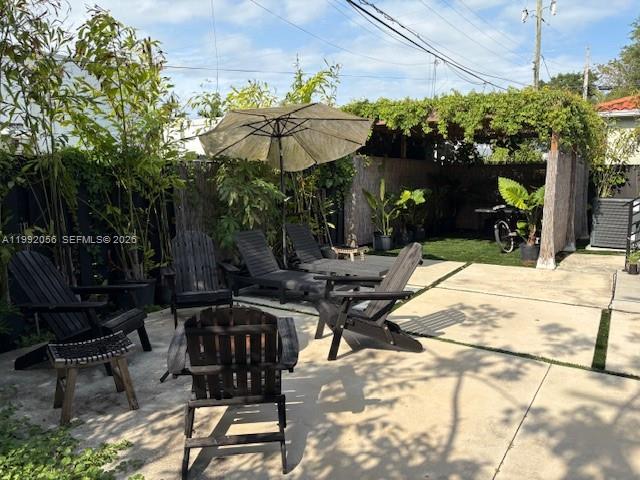 111 NW 46th St, Miami FL 33127