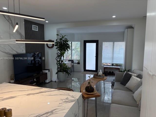 111 NW 46th St, Miami FL 33127
