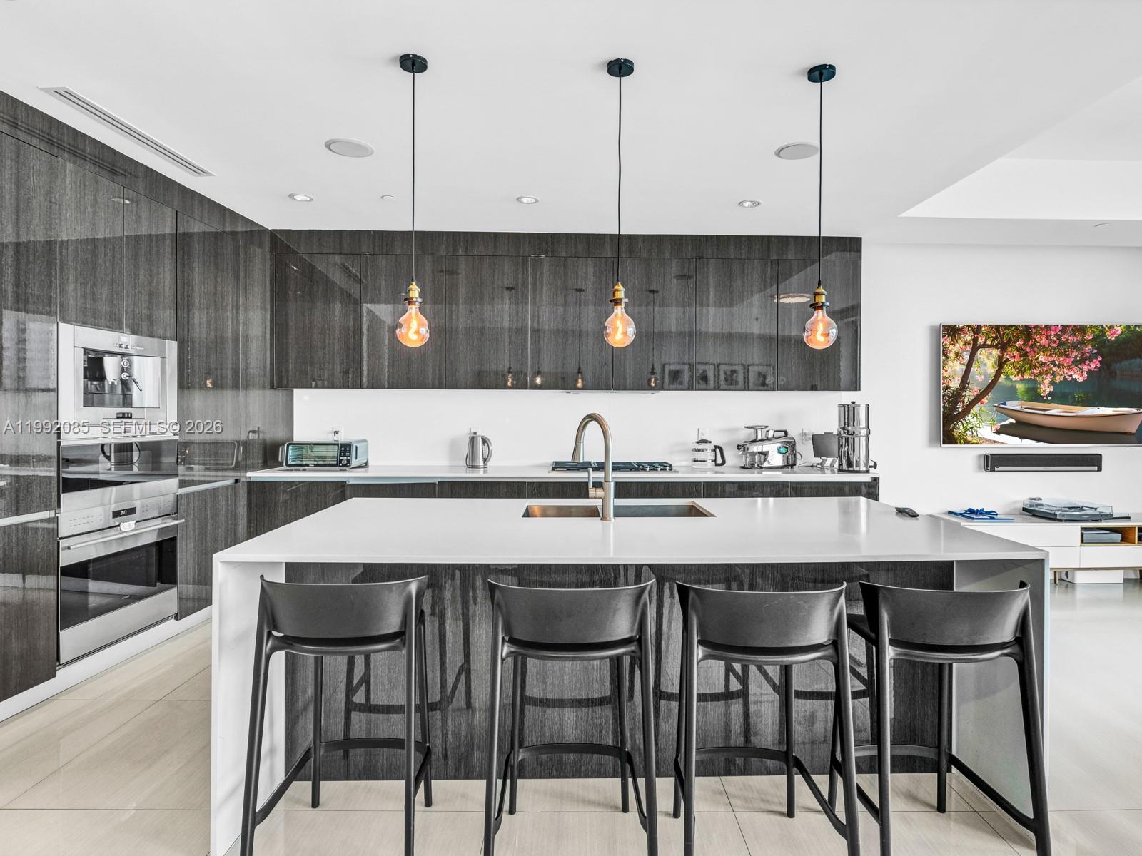 3300 NE 188th St #511, Aventura FL 33180